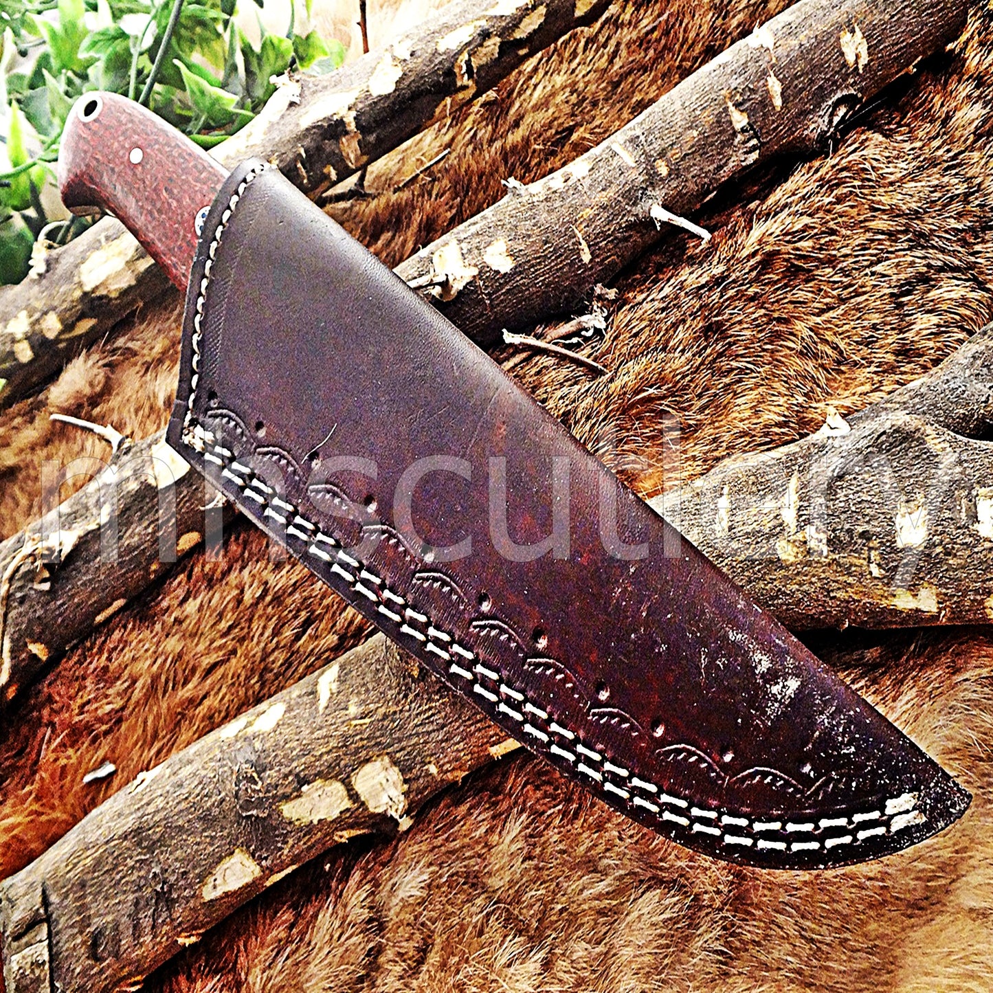 Handmade Damascus Steel Hunting Skinner Knife / Red Micarta | mhscutlery