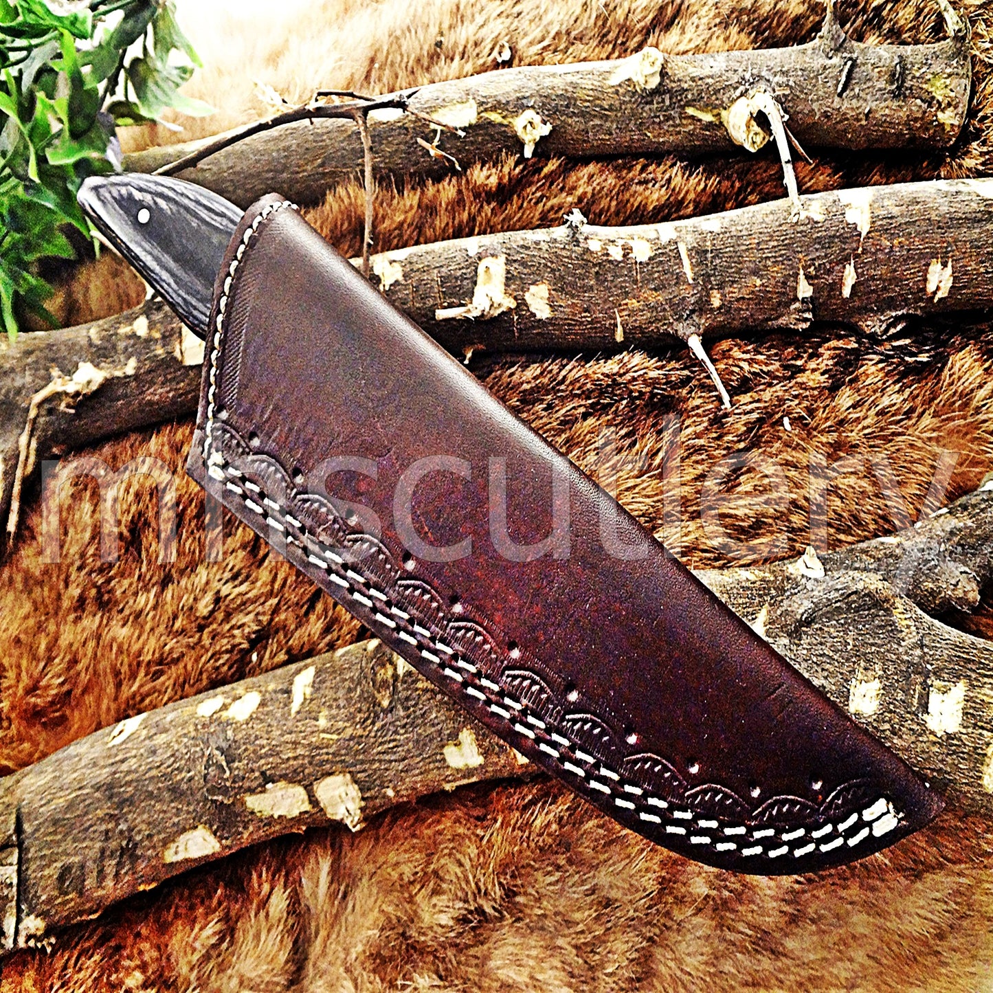 Damascus Steel Skinning Knife / Pakka Wood Handle | mhscutlery