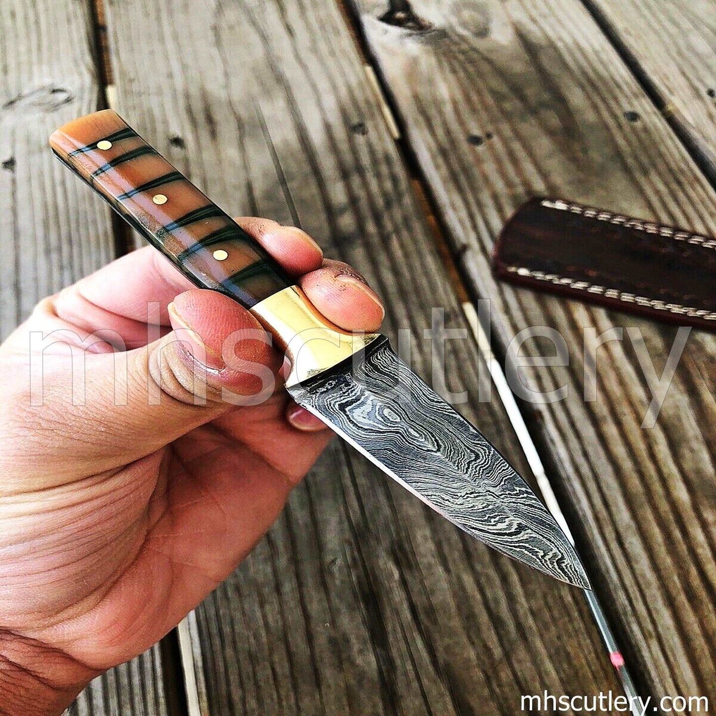Custom Hand Forged Damascus Steel Dagger / Resin Handle | mhscutlery