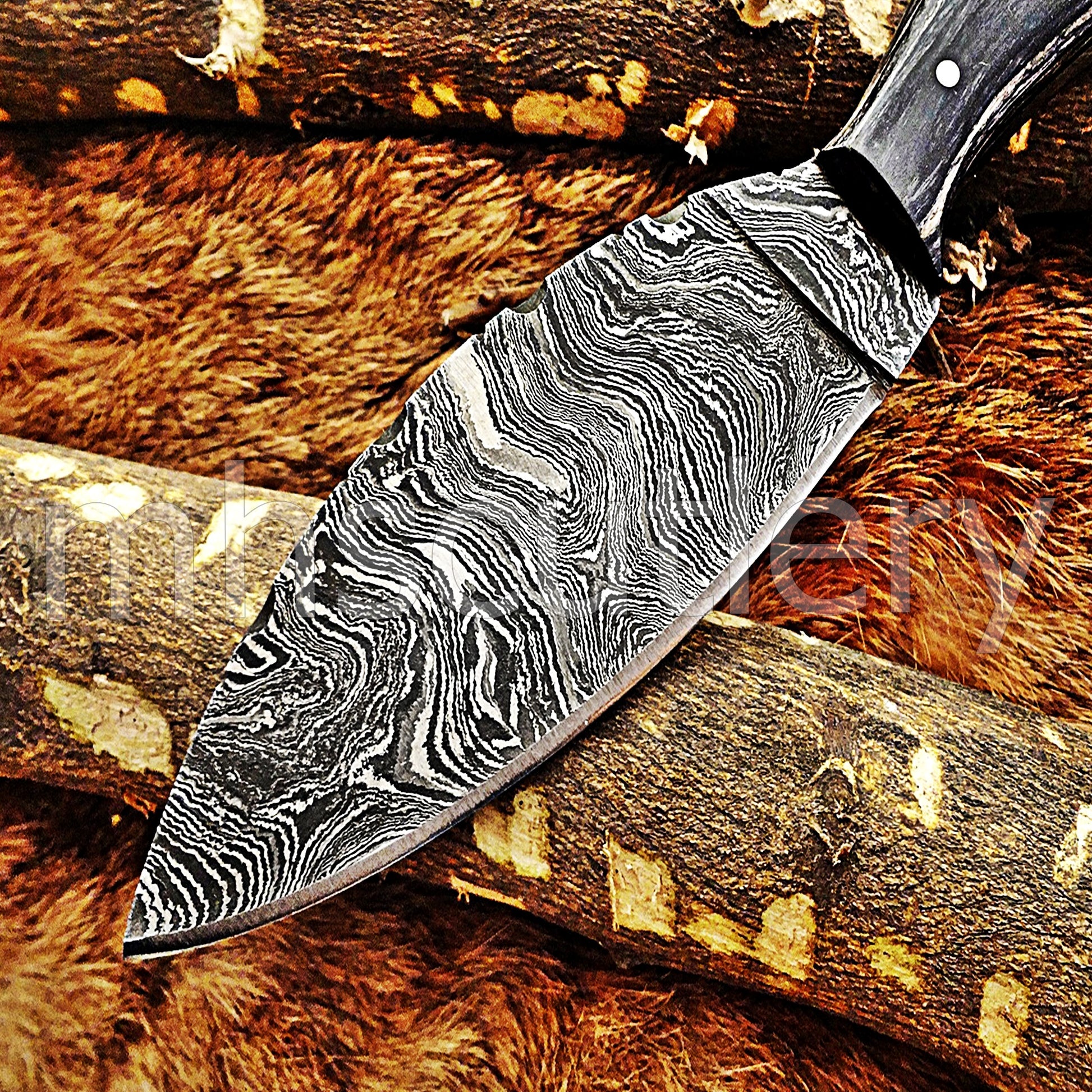 Damascus Steel Hunter Skinner Knife / Pakka Wood | mhscutlery