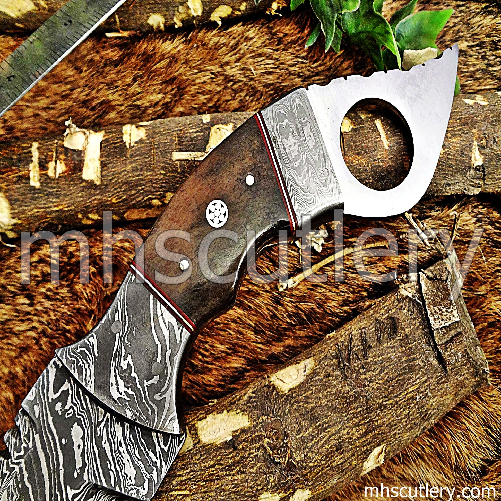 Hand Forged Damascus Steel Karambit / Wood Handle | mhscutlery