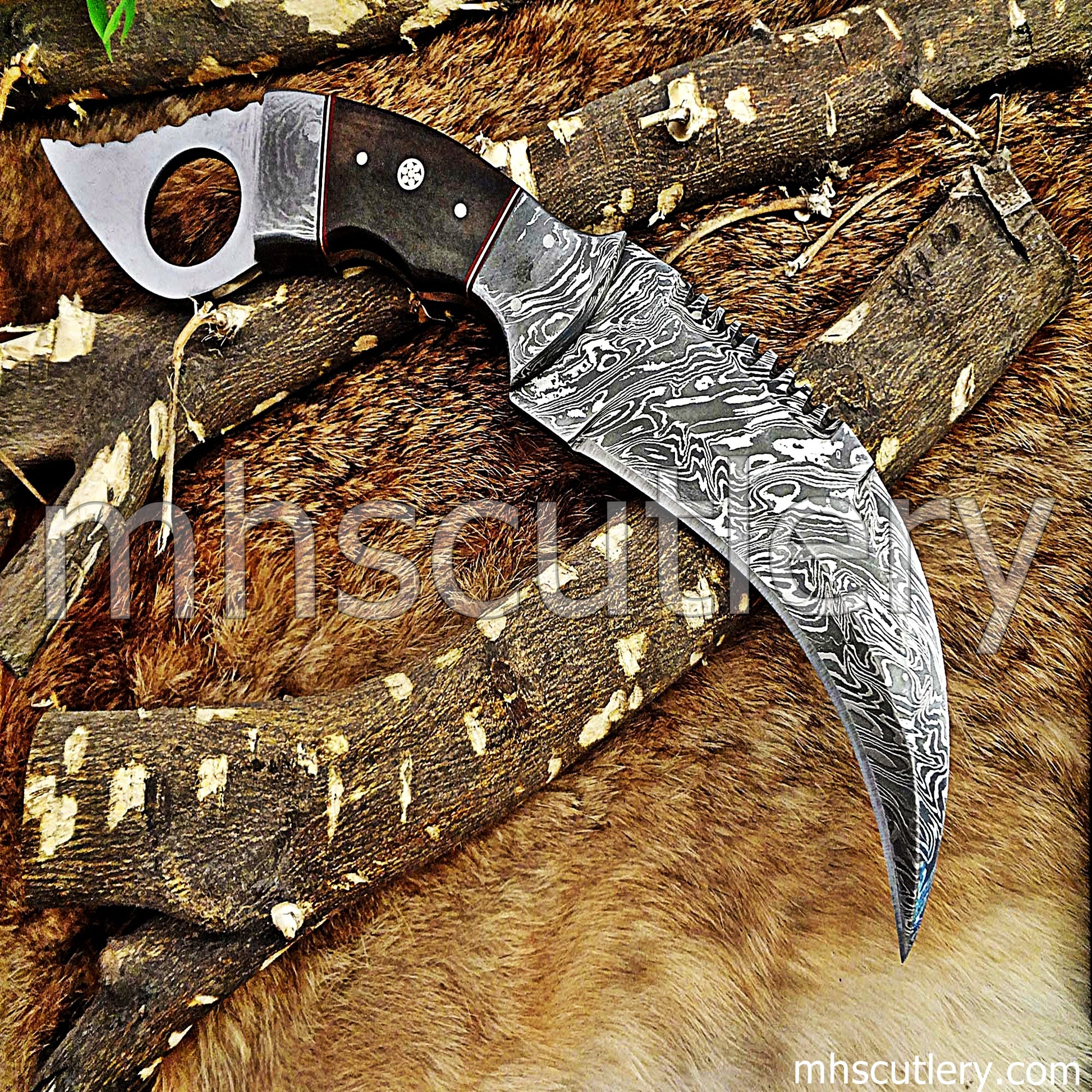 Hand Forged Damascus Steel Karambit / Wood Handle | mhscutlery