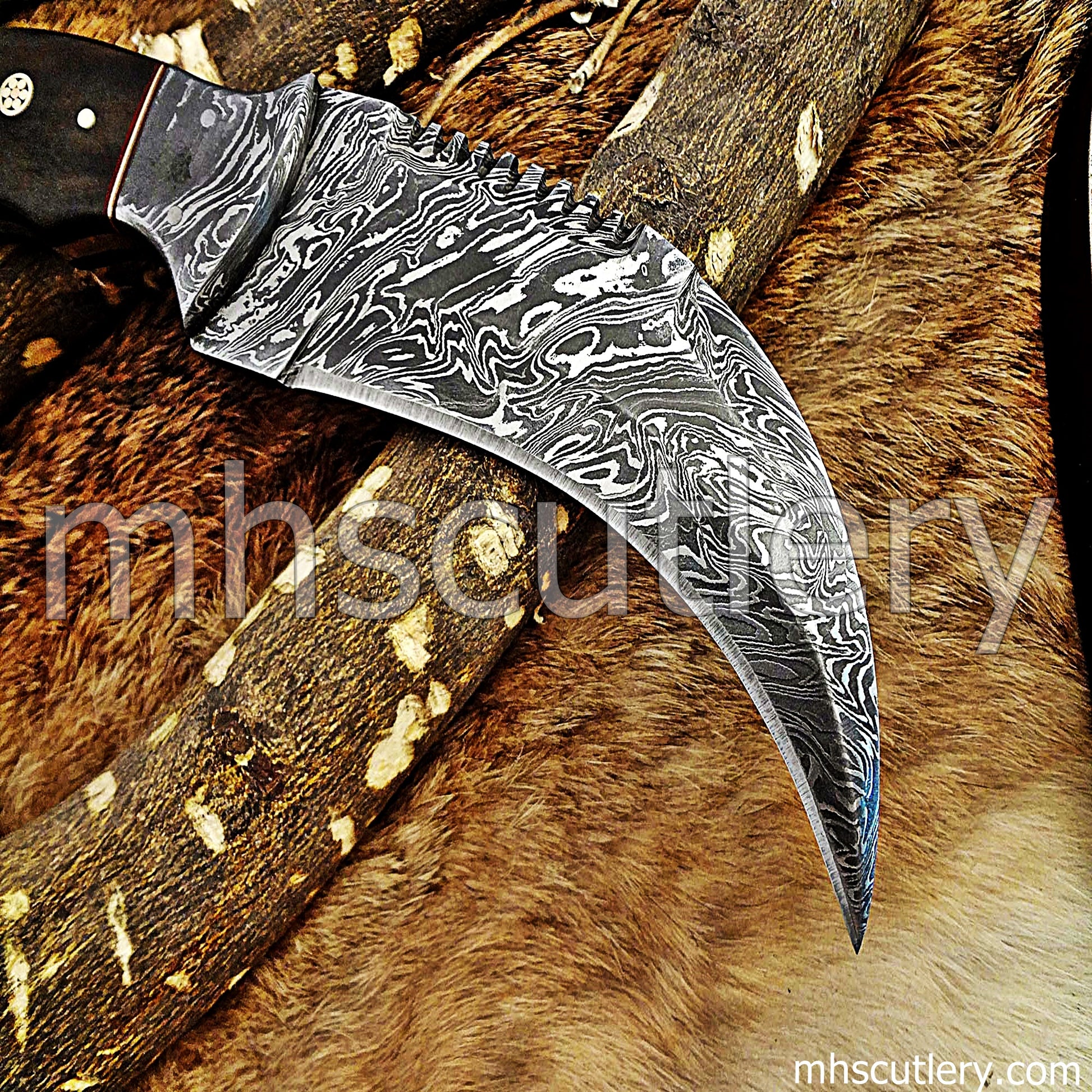 Hand Forged Damascus Steel Karambit / Wood Handle | mhscutlery