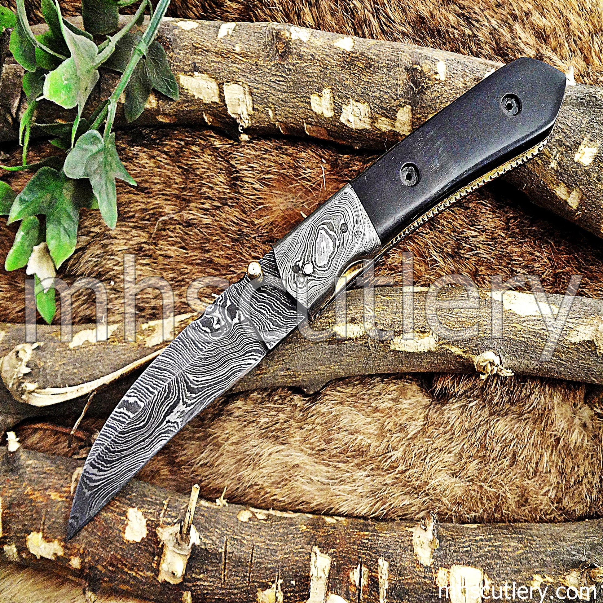 Damascus Steel Tactical Pocket Knife / Bull Horn Handle | mhscutlery