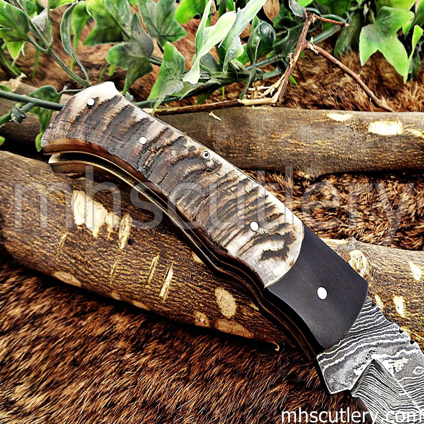 Custom Forged Damascus Steel Tactical Pocket EDC Knife / Ram Horn Handle | mhscutlery