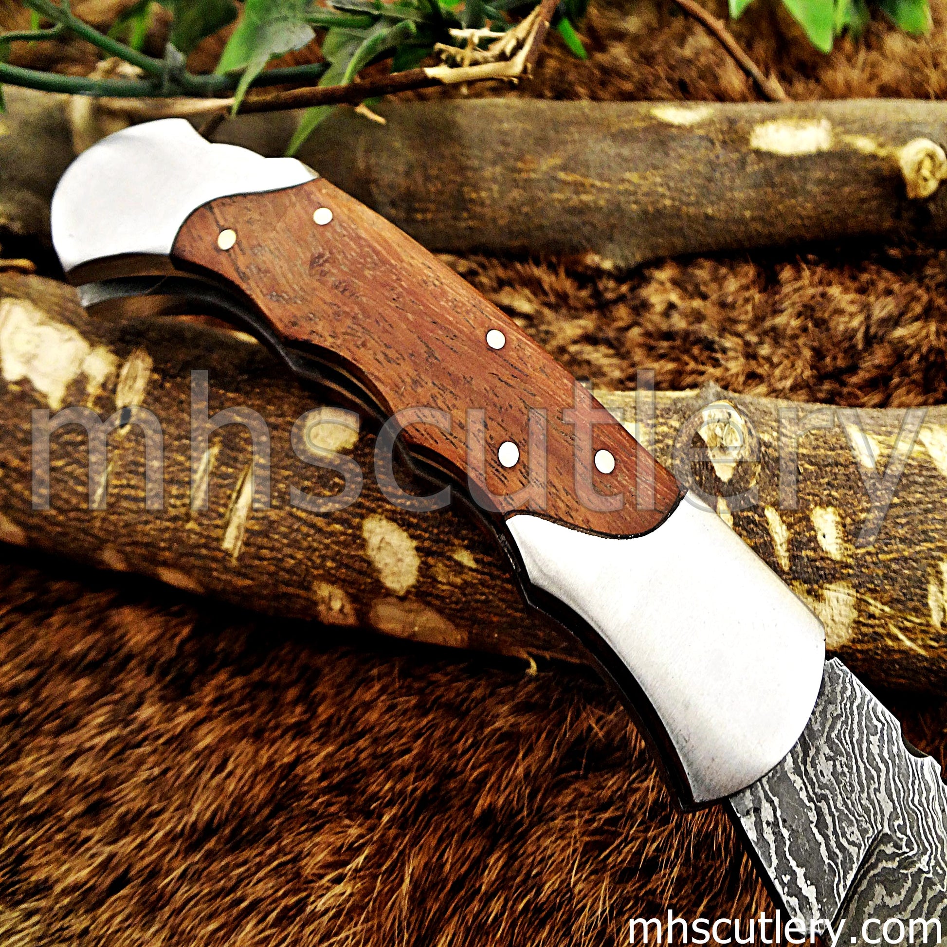 Hand Forged Damascus Steel Pocket Knife / Wood Handle | mhscutlery