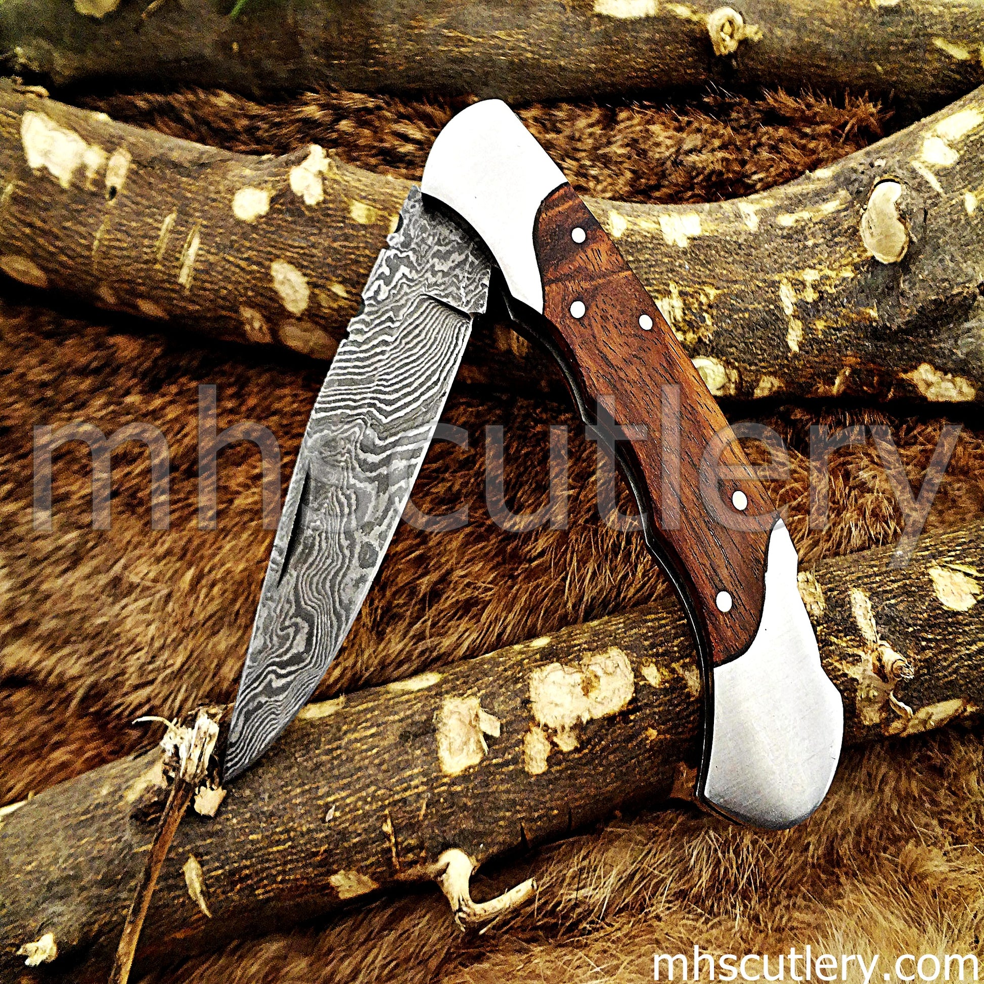 Hand Forged Damascus Steel Pocket Knife / Wood Handle | mhscutlery