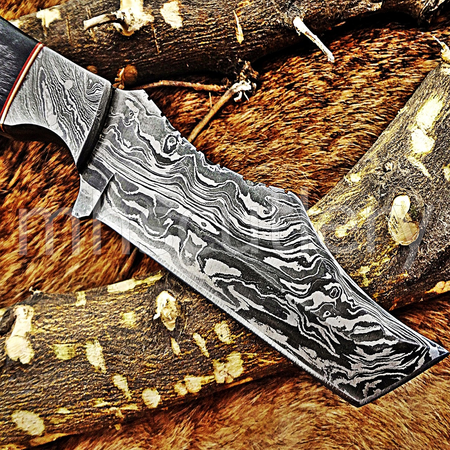 Damascus Steel Tanto Fixed Blade Hunter Skinner Knife / Bull Horn Handle | mhscutlery