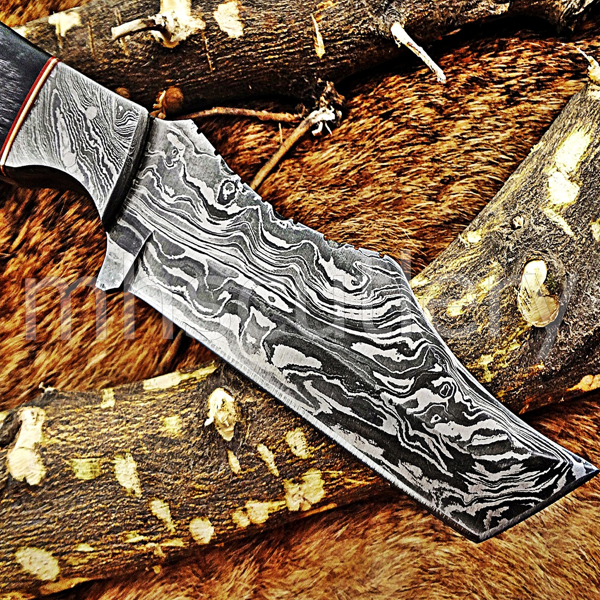 Damascus Steel Tanto Fixed Blade Hunter Skinner Knife / Bull Horn Handle | mhscutlery