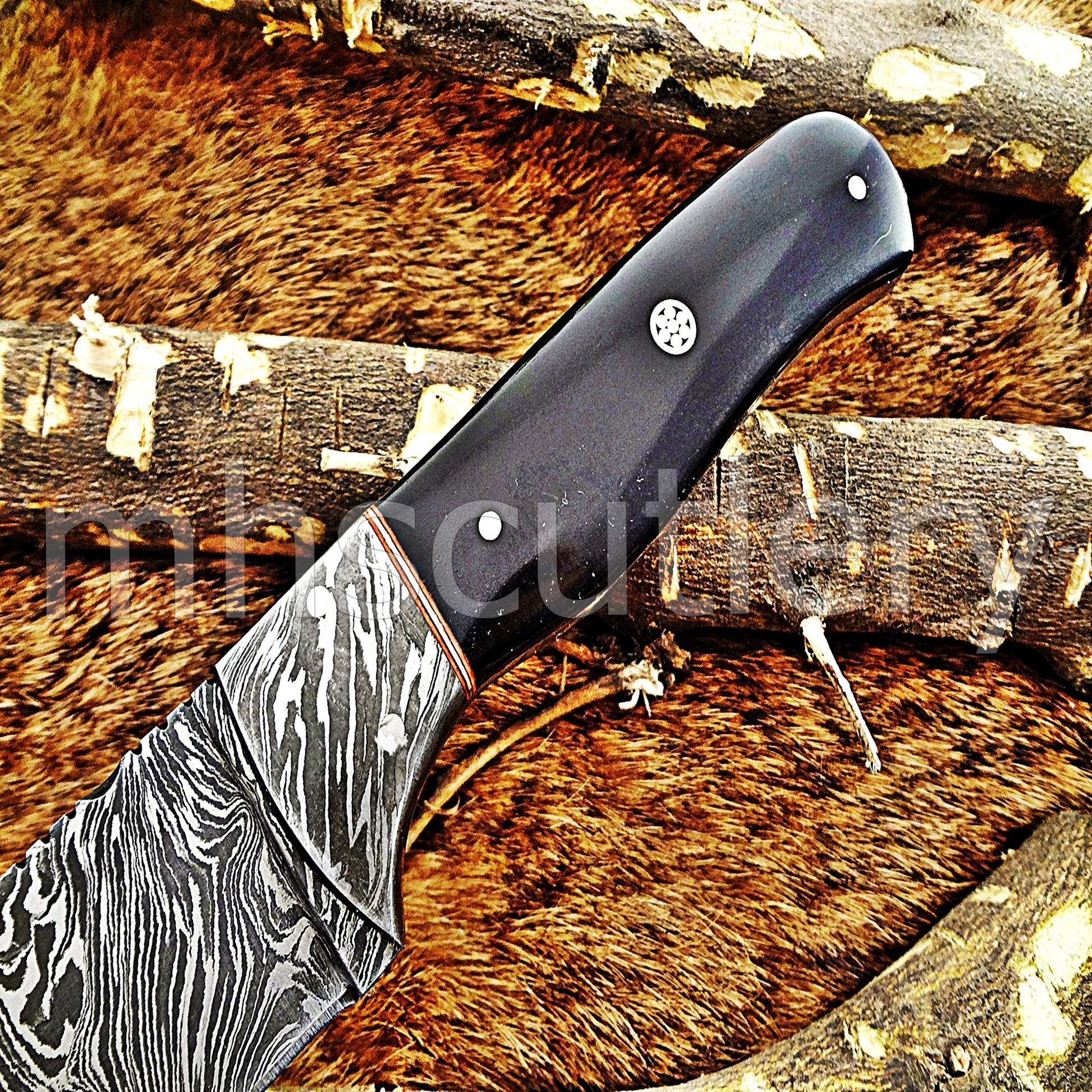 Handmade Damascus Steel Fancy Hunting Skinner Knife / Bull Horn Handle | mhscutlery
