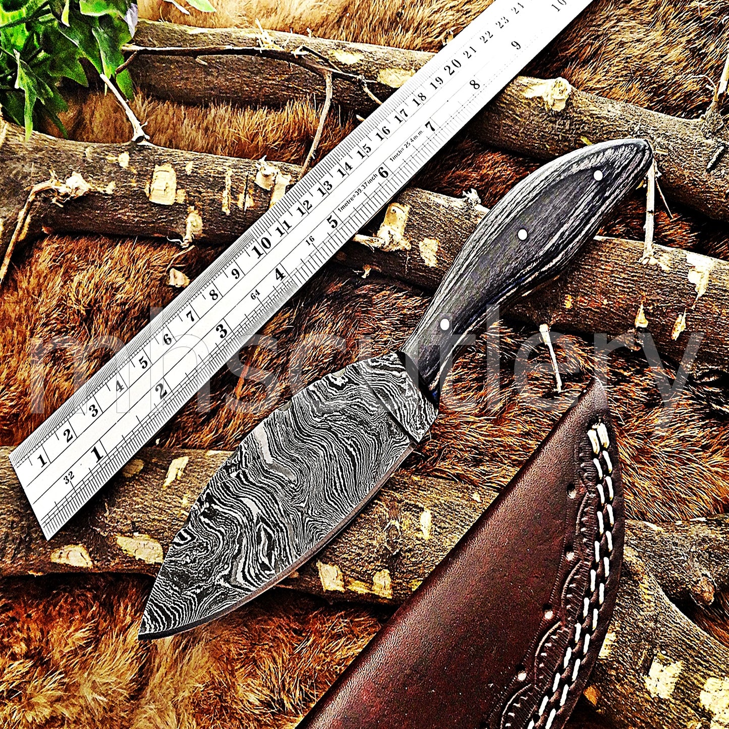 Damascus Steel Skinning Knife / Pakka Wood Handle | mhscutlery