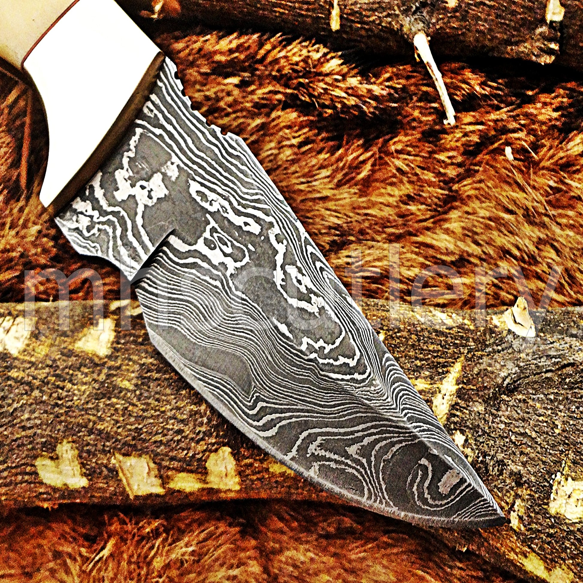 Damascus Steel Hunter Skinner Knife / Natural Handle | mhscutlery