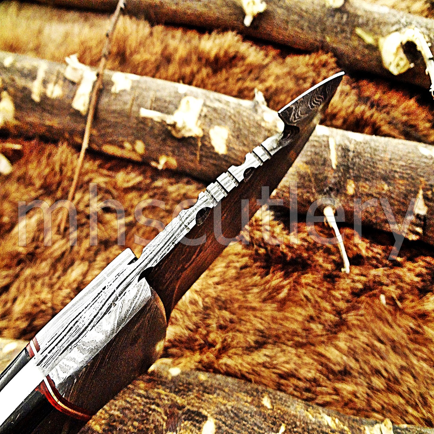 Damascus Steel Gut Hook Skinner Knife / Bull Horn Handle | mhscutlery
