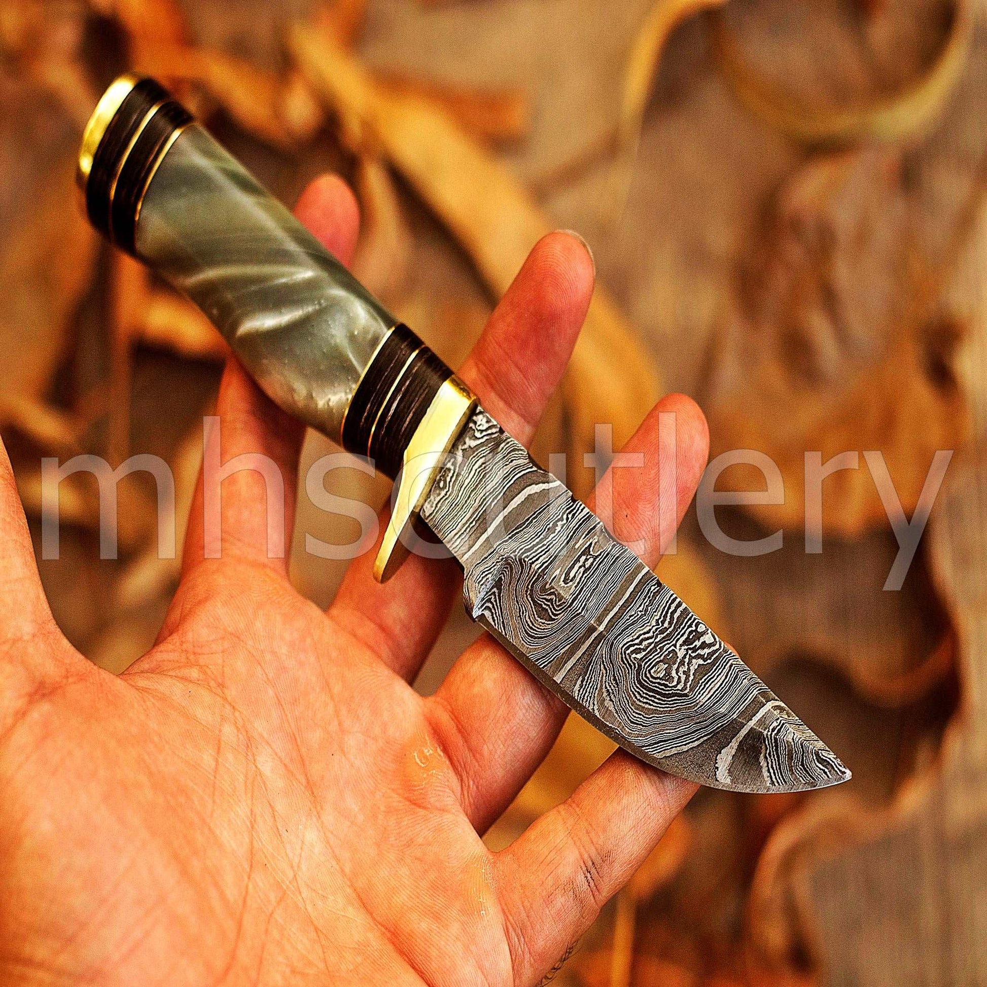 Custom Forged Damascus Steel Hunting Skinner Knife With Resin Handle | mhscutlery