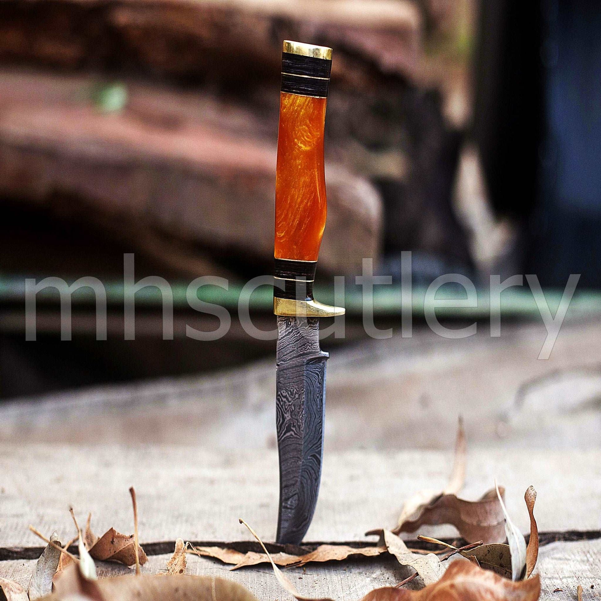 Custom Hand Forged Damascus Steel Hunter Skinner Knife With Yellow Handle | mhscutlery