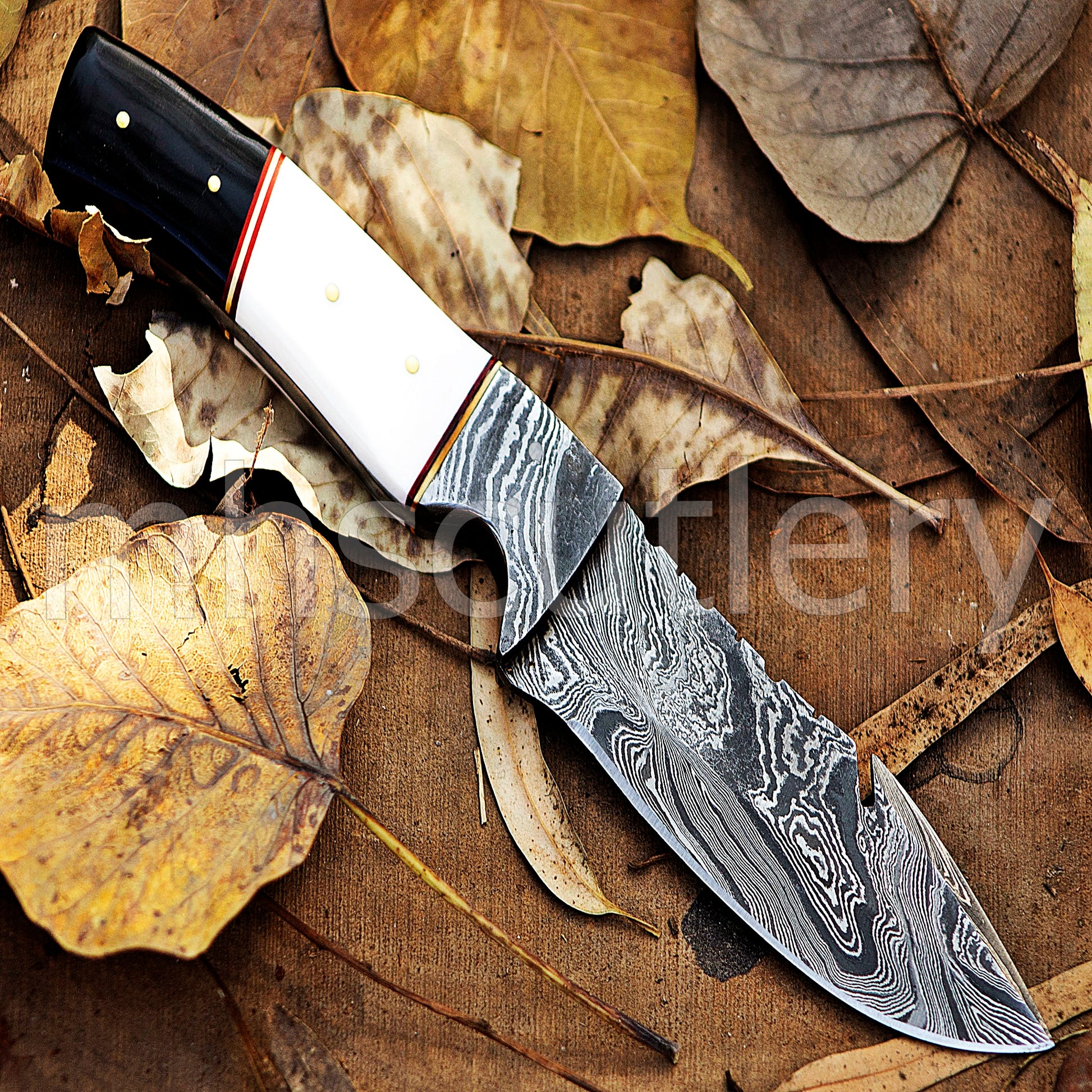 Handmade Damascus Steel Hunting Skinner Gut-Hook Knife With Bone & Bull Horn Handle | mhscutlery