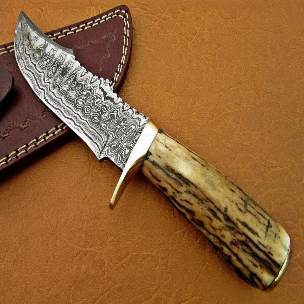 Ladder Damascus Steel Hunter's Knife | Natural Antler Handle