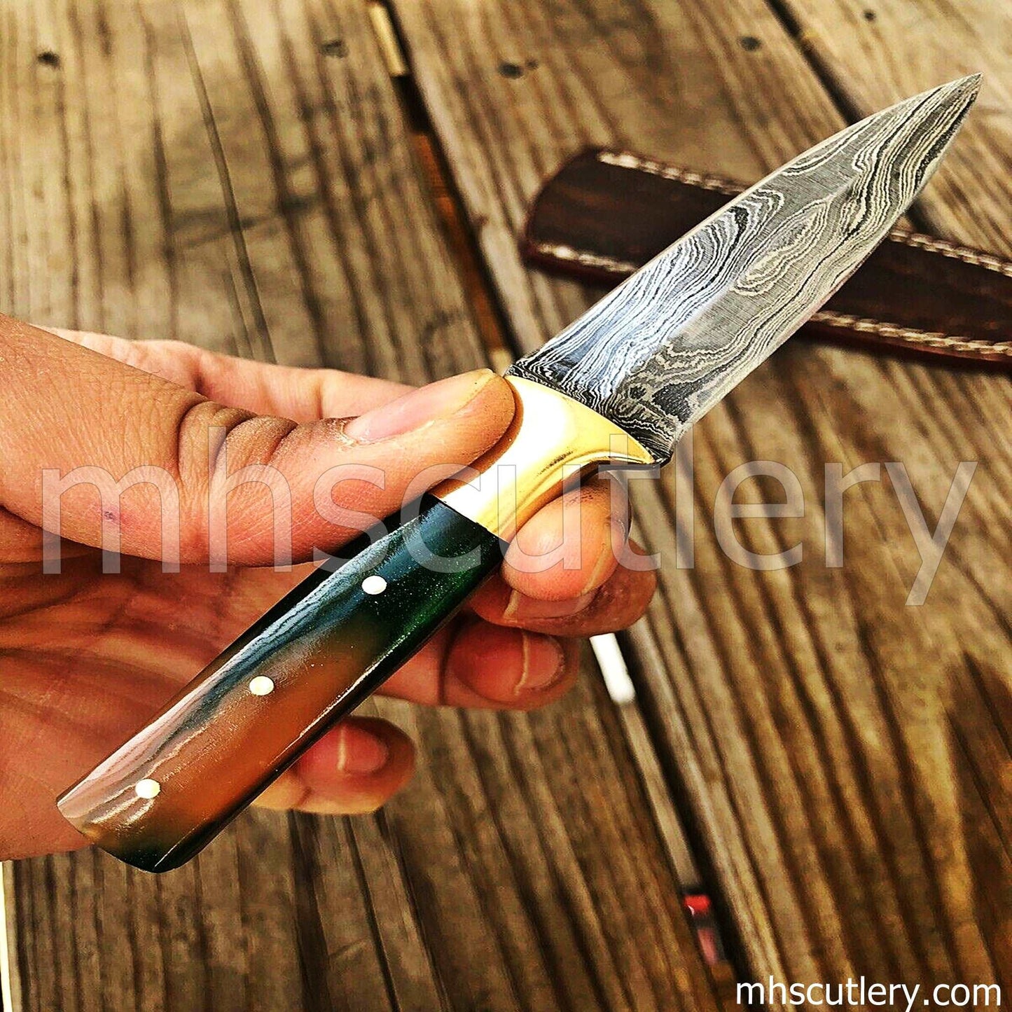 Custom Hand Forged Damascus Steel Dagger / Resin Handle | mhscutlery