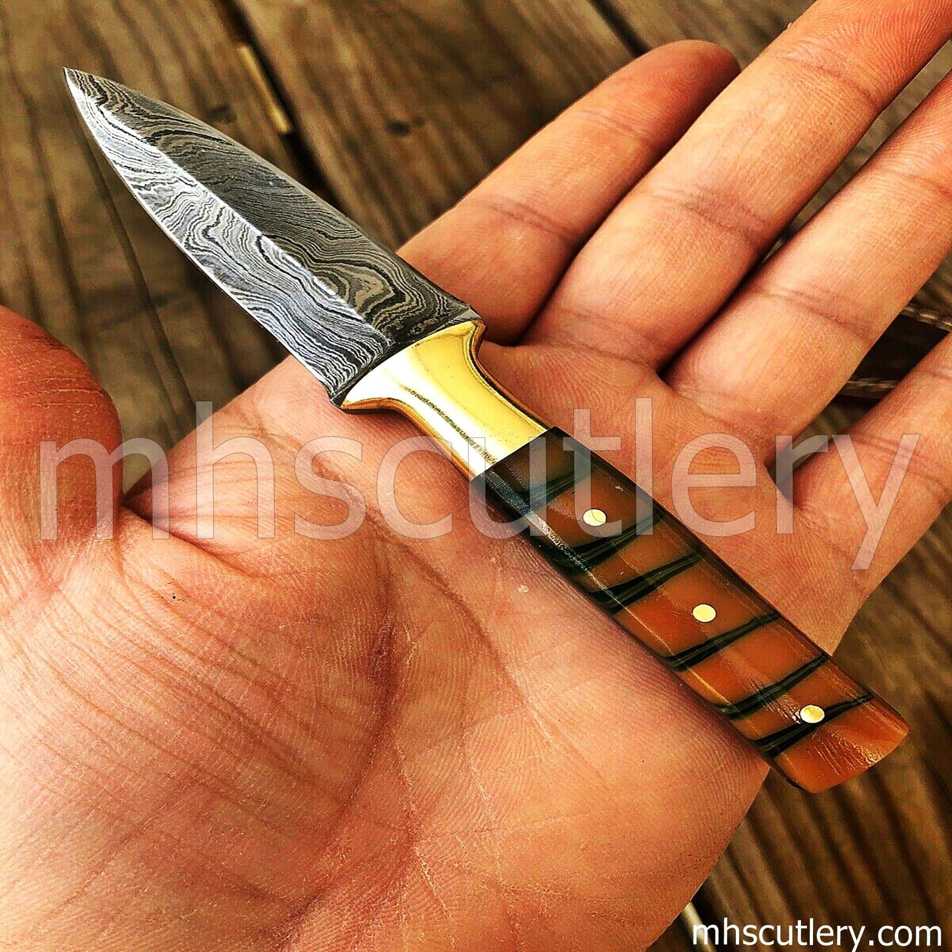 Custom Hand Forged Damascus Steel Dagger / Resin Handle | mhscutlery